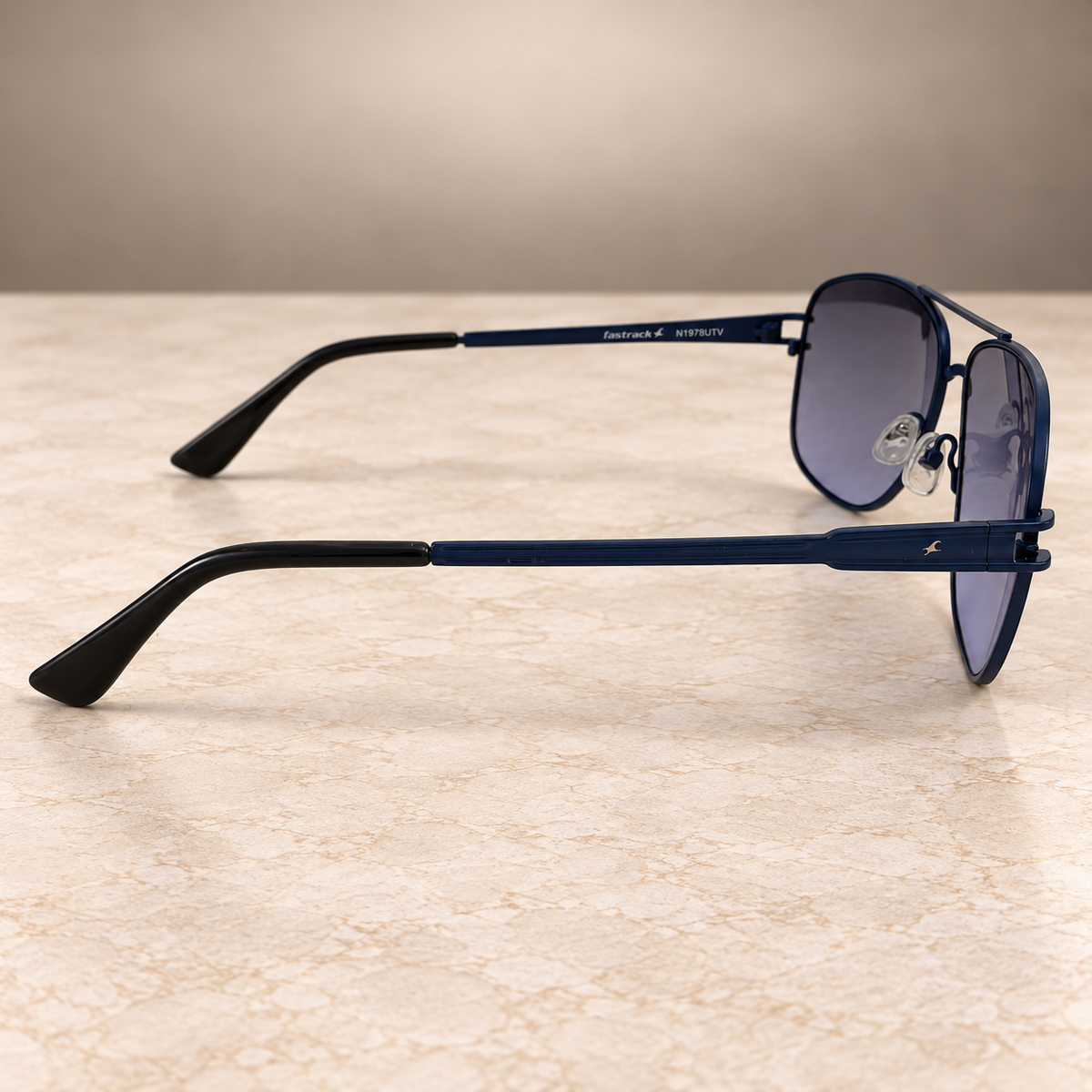 FASTRACK M197BU1v